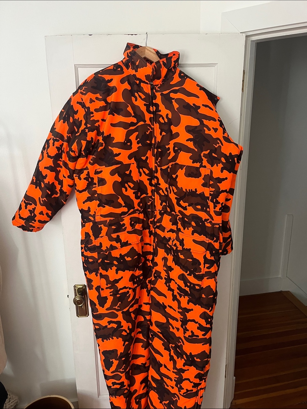 Vintage WINCHESTER Men's Orange and black hunting puffer suit -  hooded 3XL